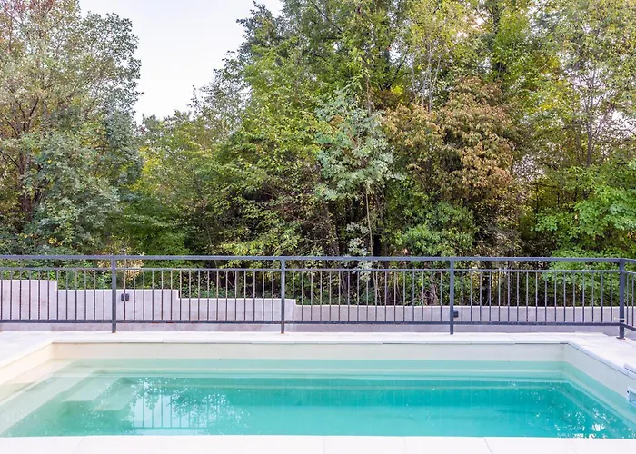 2 Bedroom Beautiful In *